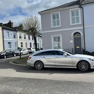 https://the-lily-pad.cardiffhotelswales.com